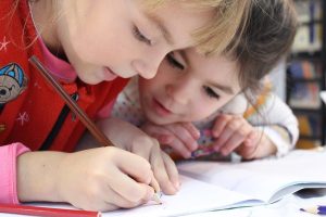 Cosa si intende con deficit dell’attenzione/iperattività (ADHD)?